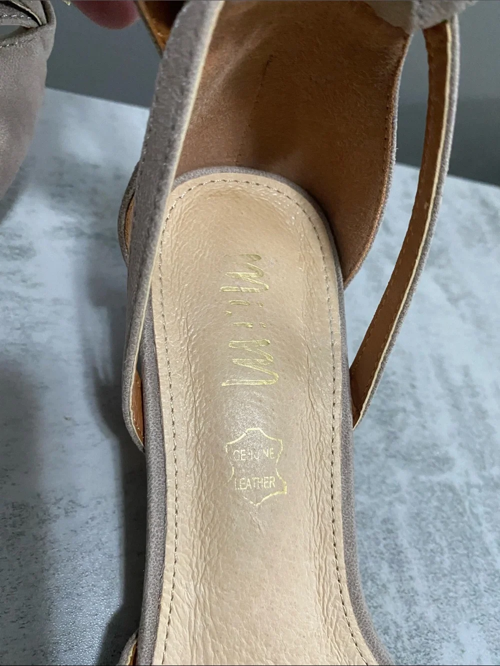 Mi.iM Women's Leather Taupe Wedge Sandals with Ankle Strap Size 6